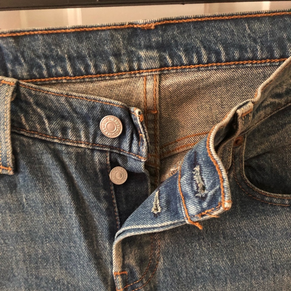 Levi cropped boyfriend jeans